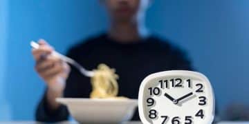 Intermittent Fasting: Comprehensive Guide to Benefits and Risks - Cover Image