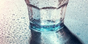 Stay Hydrated: Your Daily Water Intake & Calculation - Cover Image